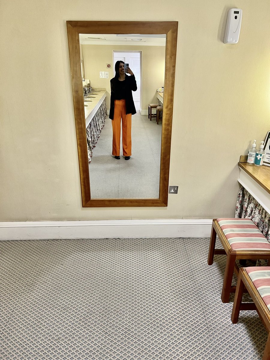 dharrshy's tweet photo. Tech sector at Mansion House? - yes please 🧡 https://t.co/z6rhQ5sjUl