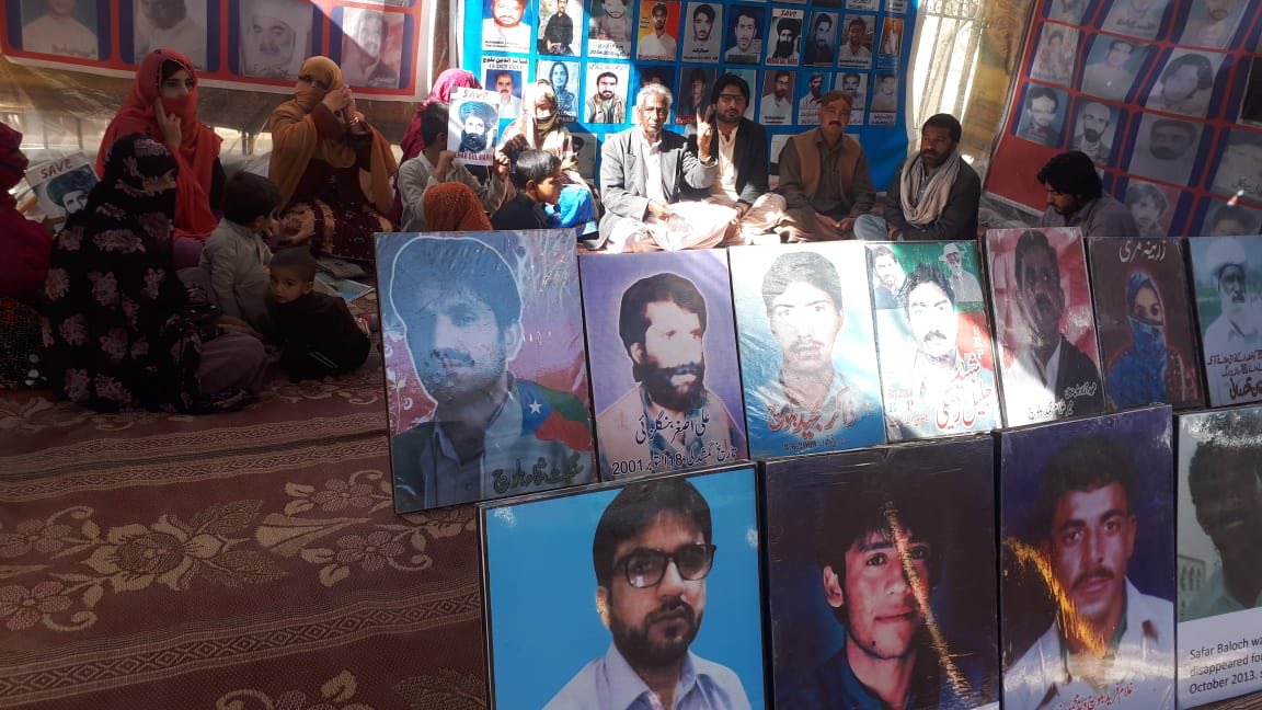 KambleTushant's tweet photo. #27MarchBlackDay
#PakistanQuitBalochistan
#FreeBalochistan
#SaveBalochWomen
#BalochistanBleeds https://t.co/nxofJEwU4n