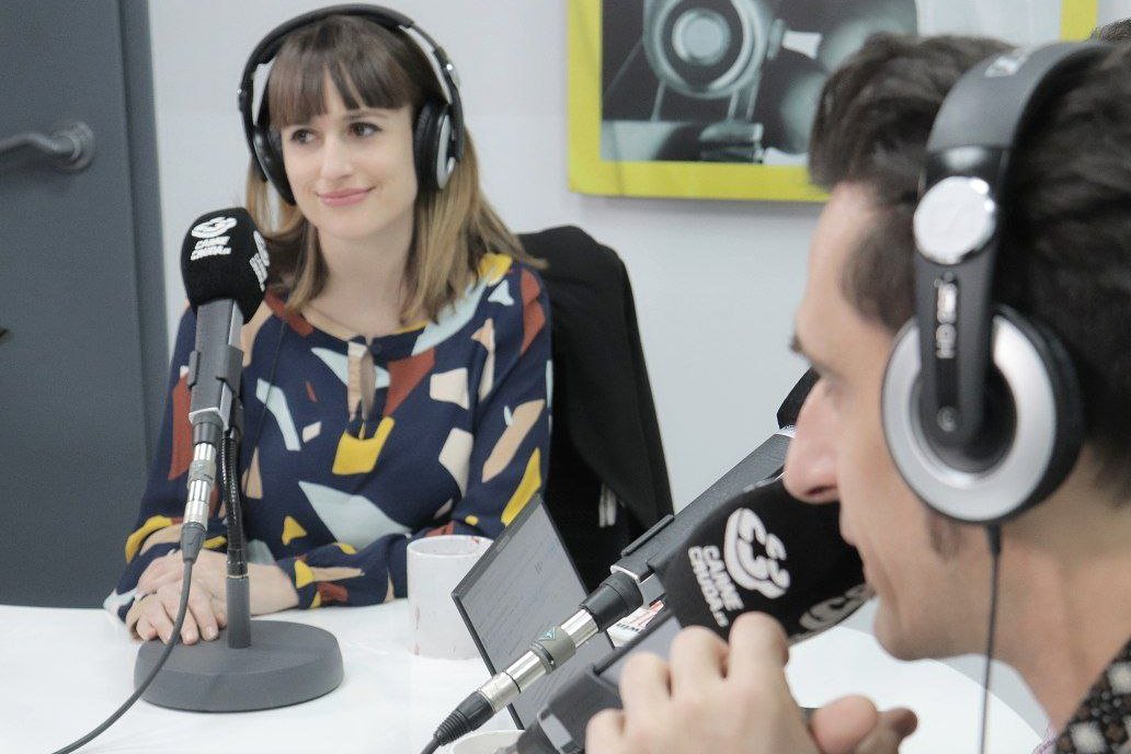 carnecrudaradio's tweet photo. "Los síntomas invisibles son los peores porque te sientes muy incomprendida. Para paliar el dolor tienes que elegir entre estar drogada o estar sufriendo.  Muchas veces te tratan con antidepresivos porque te dicen que estás histérica o tienes ansiedad", @AnitaBotwin https://t.co/euSeBuulmq