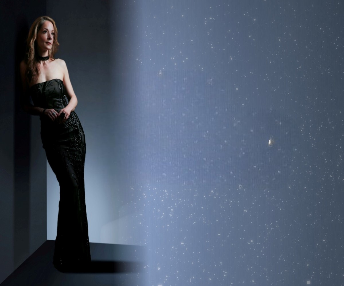 MREntsGroupLtd's tweet photo. The outstanding #Crossover Singer Emily has 2 packages an evening package and a day. Emily is an amazing #Classical and Crossover #performer that you &amp; your guests will love! The perfect performer to book for the King's #Coronation. https://t.co/QQmVb9mS3o #singer https://t.co/DVkw0t06xB