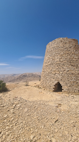 JonasbKluge's tweet photo. In the weekend, we also like to visit archaeology! Here, we visited the beautiful tombs of #Jaylah which are extremely well preserved. They are located on top of the Hajar mountains and date to the #BronzeAge. Aren’t they beautiful? #ExperienceOman https://t.co/nKfVBrl5nP