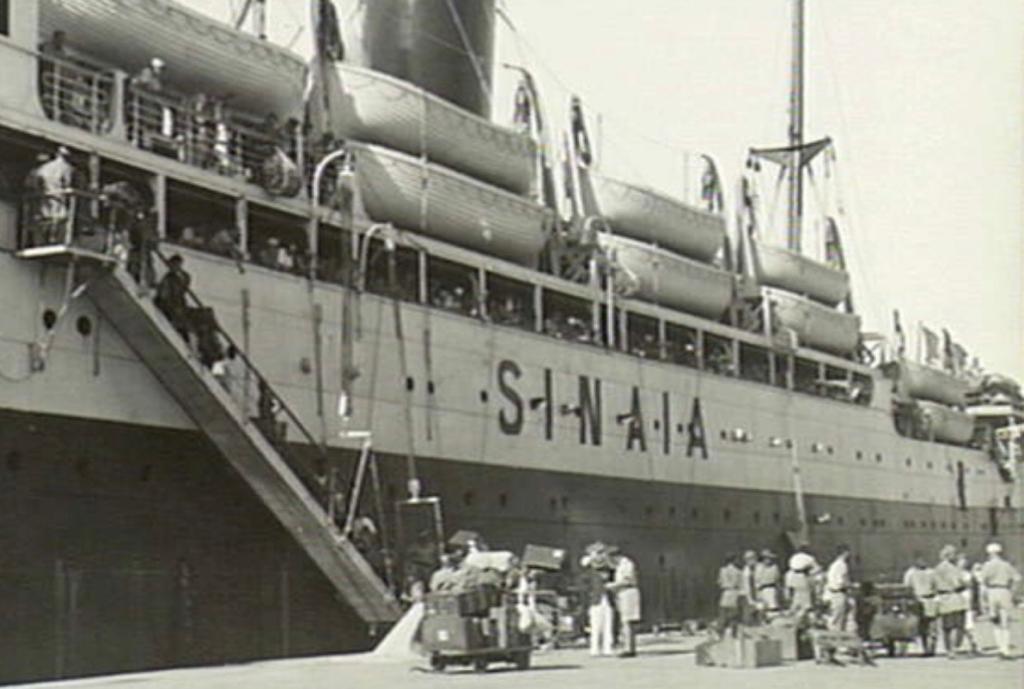 #Hoy se cumplen 45 años del restablecimiento de relaciones entre #España y #México tras la disolución del gobierno republicano español en el exilio. Gracias a México por su acogida a nuestros exiliados. 

#MemoriaEsDemocracia