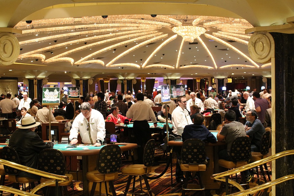 LVA_Tweet's tweet photo. Question of the Day- What Are the Rules for Paying a Jackpot at a Table Game? https://t.co/vc32UvMXnZ #lva #qod #vegas #gambling #jackpot #tablegames https://t.co/imTZDH1Zi1