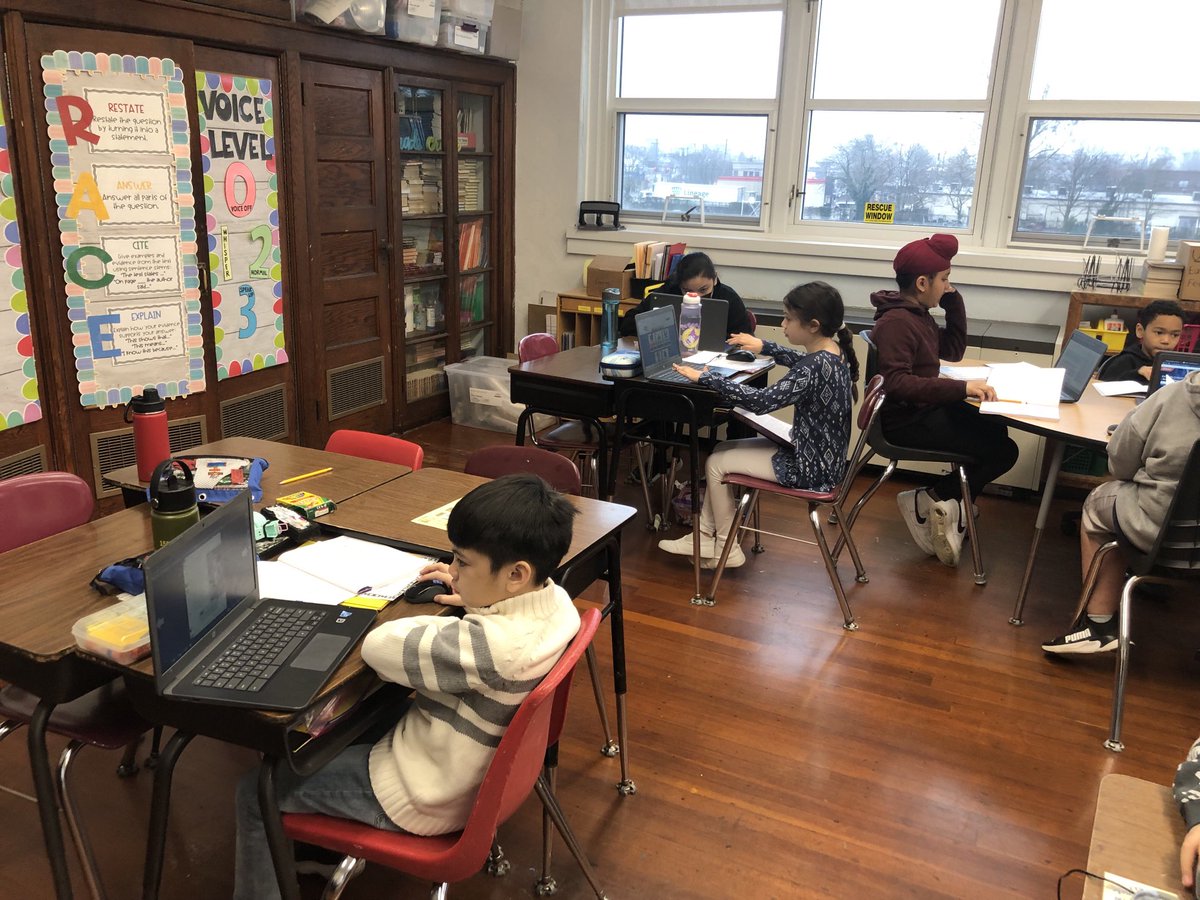 Ms. Connor’s 4th graders are researching early American figures using library media such as Gale in Context, myON, and Pebble to find reliable information. Can’t wait to see their work! <a href="/WhufsdRams/">Ram Pride</a>⁩ ⁦<a href="/WHGWashington/">WHGW</a>⁩ #RamCulture