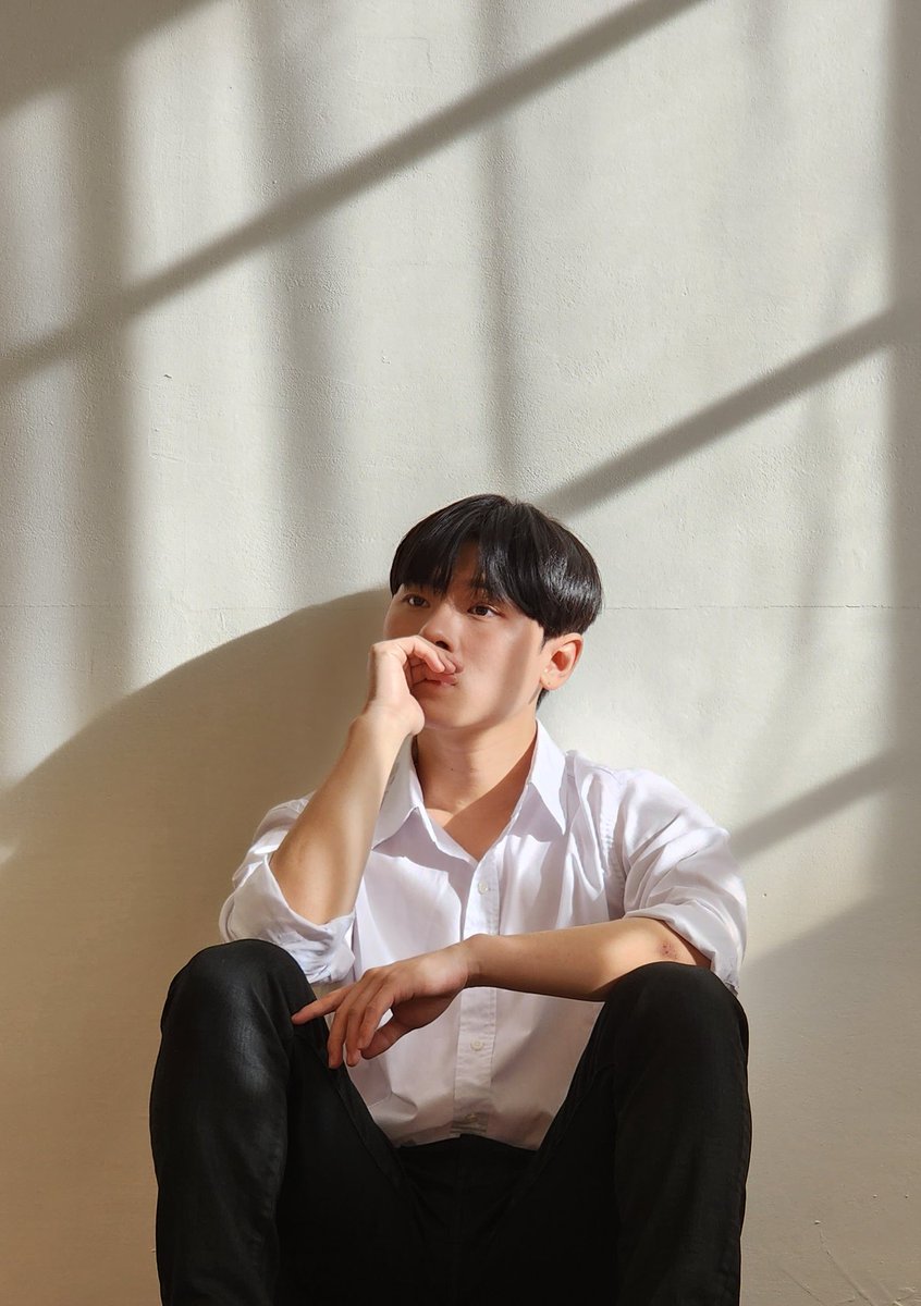 Swanta_TV's tweet photo. 호수 보고싶다.....💭 https://t.co/PM1nxy2wD7