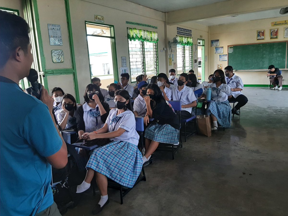 AHFAthena's tweet photo. Day 6 and 7 of our basic CSE program sa Deparo High School!

Biggest thanks sa ating mga volunteers and HIV counselors sa pagbibigay ng kanilang effort at oras! Of course, hindi ito magiging posible without the support of @AhfPhilippines!

 #EndAIDS2030 #EndTheStigma https://t.co/tai6omnfqn