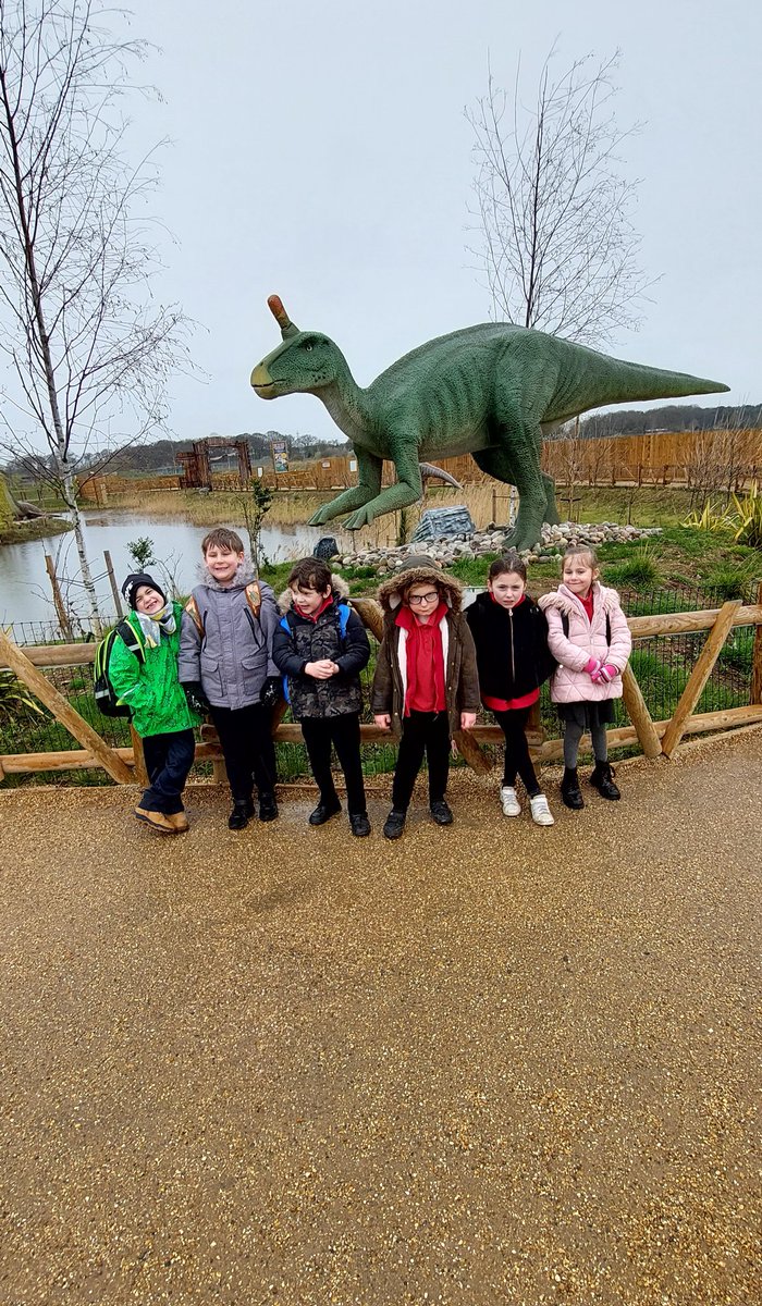 maybury_class2's tweet photo. We had a fantastic (but very wet ☔️) day @YorkshireWP - We saw, and learnt about, lots of animals! @Maybury_School @Maybury_School a https://t.co/RwEFrA2UnT