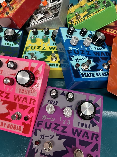 Peacegakki's tweet image. 近日入荷予定！

DEATH BY AUDIO / SUPER FUZZ WAR (JAPAN LIMTED)

内部のディップスイッチで・・・
お楽しみに～

#DEATHBYAUDIO
#FUZZWAR