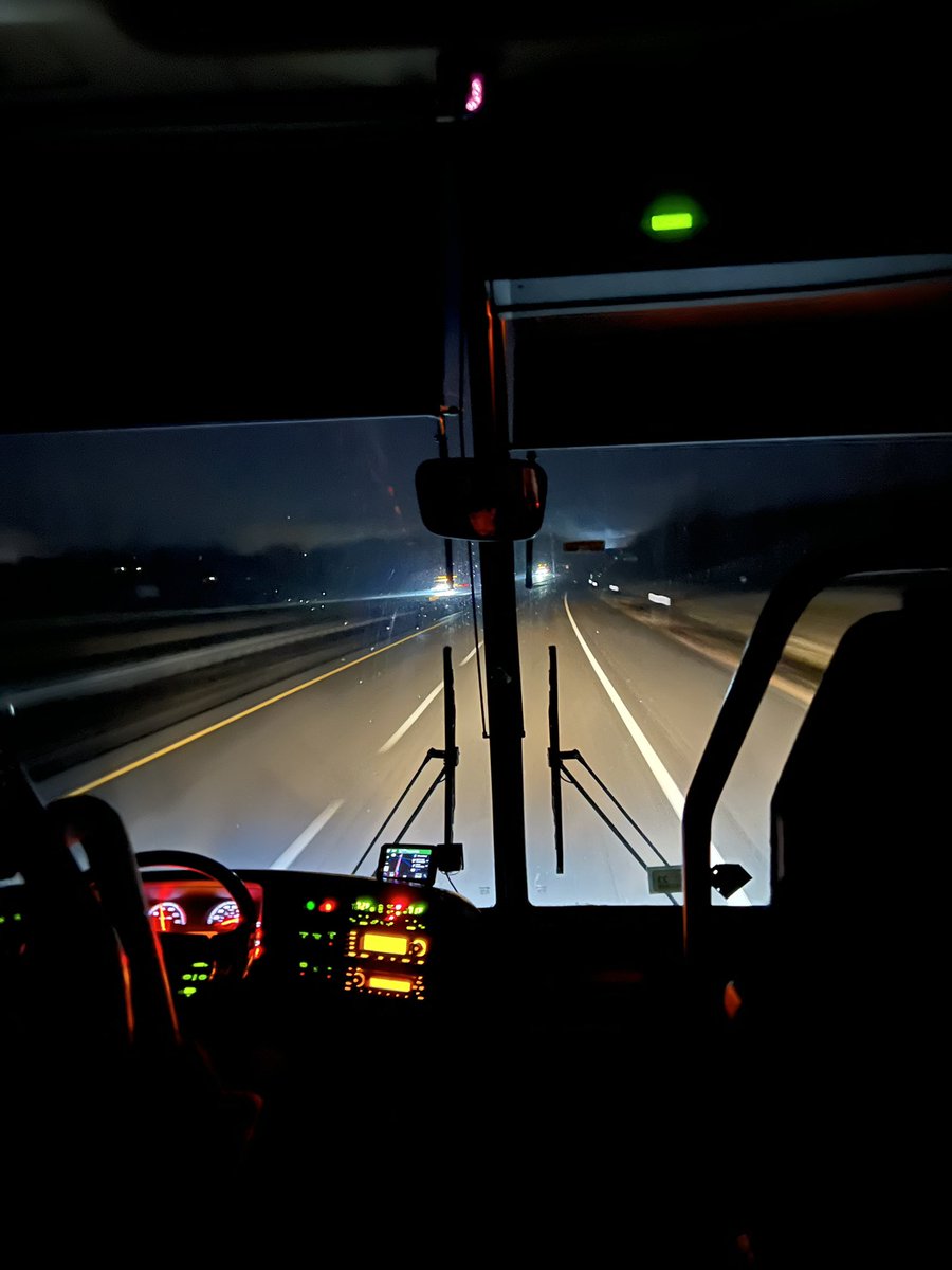 5:30am departure this morning for the 14’s from BK.. The boys are practicing at Yost Arena at the University of Michigan today at 1pm to kick off the week at the <a href="/usahockey/">USA Hockey</a> Nationals 🇺🇸 #TheShield⚜️ #Nattys23🇺🇸