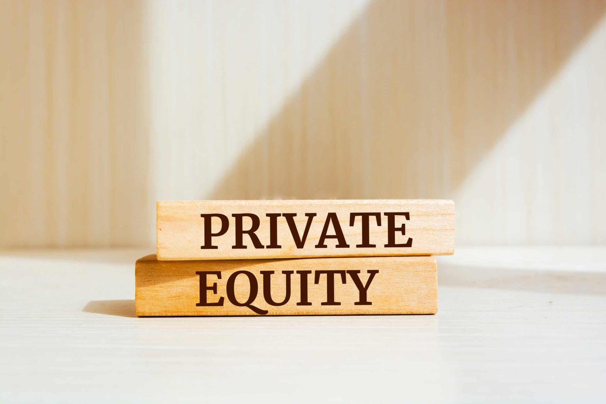 TheMiddleMarket's tweet photo. Investors have more capital waiting on the sidelines just as concerns about rising interest rates, liquidity and inflation ease. This confluence of factors will offer significant tailwinds to private market deals in 2023. #FederalRegulation
https://t.co/TOeLt162kO https://t.co/GJXcrB5Ef3