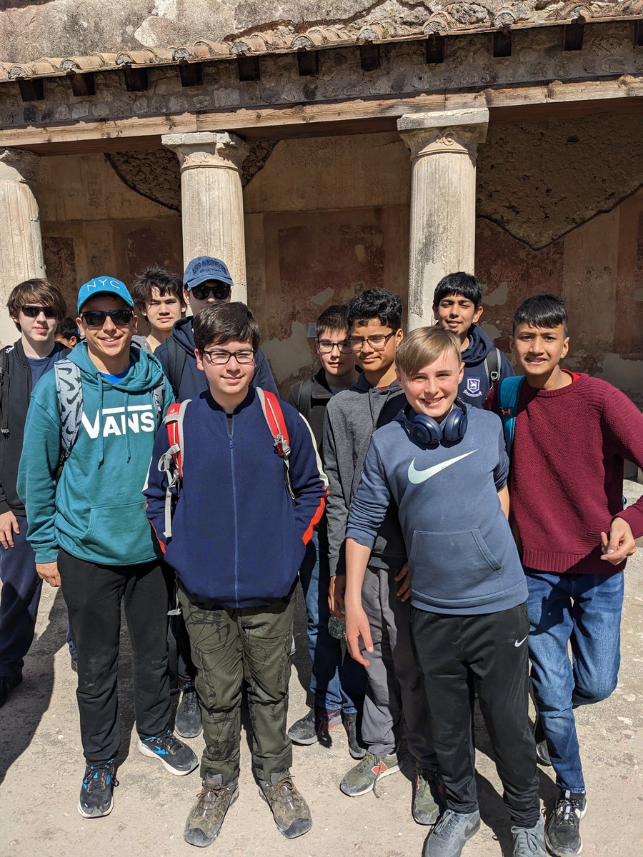 MTSClassics's tweet image. Still in Pompeii...