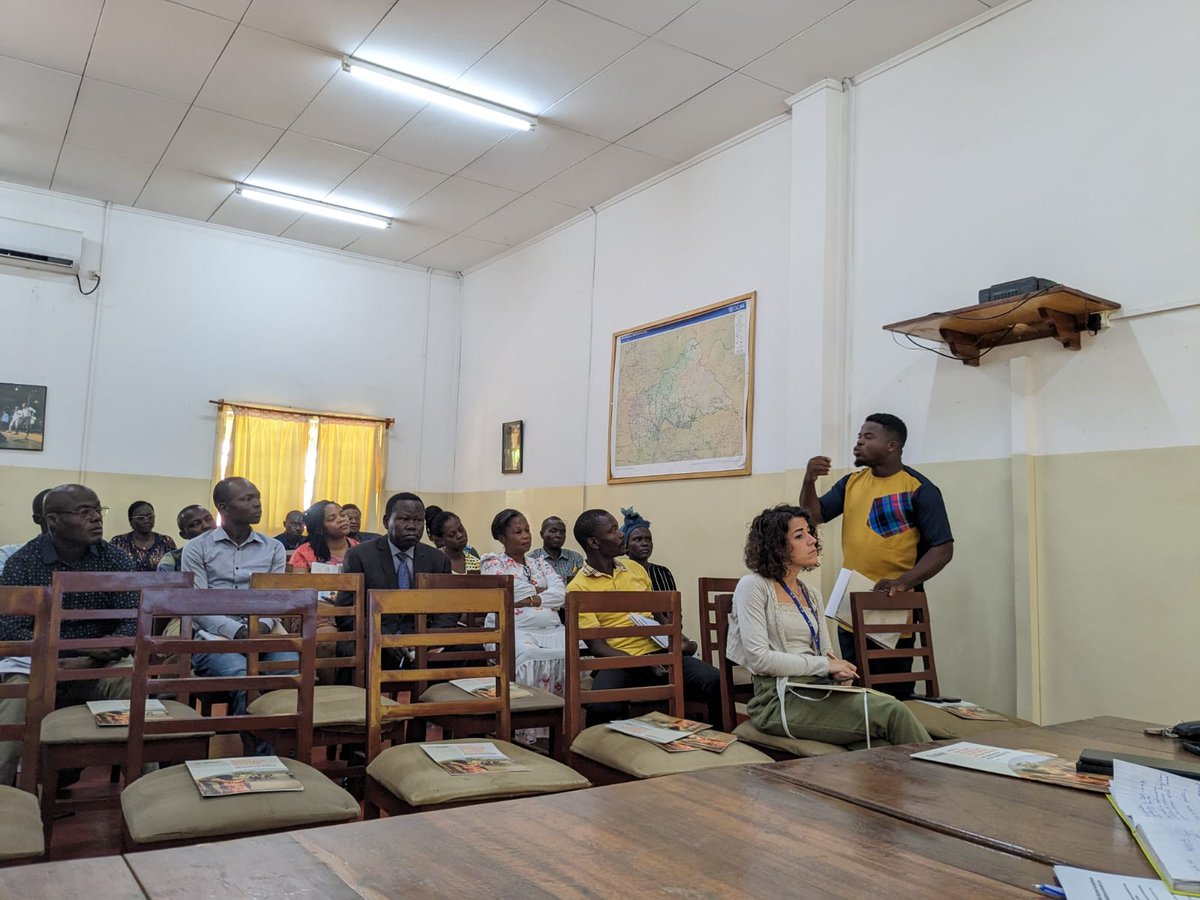 CRbuildpeace's tweet photo. Fascinating discussions in #Bangui today on the interaction between mental health, spiritual beliefs and peacebuilding in the Central African Republic, based on our latest research with @DanChurchAid funded by @UNPeacebuilding 

Read our report: https://t.co/NN2pyGeiC5 https://t.co/xqP4TKTG5C