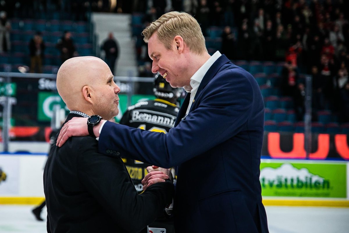 Man gör allt man kan tills det är över. Efter tittar man motståndaren i ögonen, gratulerar de, och tackar för en god match. Lycka till framöver <a href="/MoDo_Hockey/">MoDo Hockey</a> och <a href="/HeadCMS/">Micke Sundell</a>