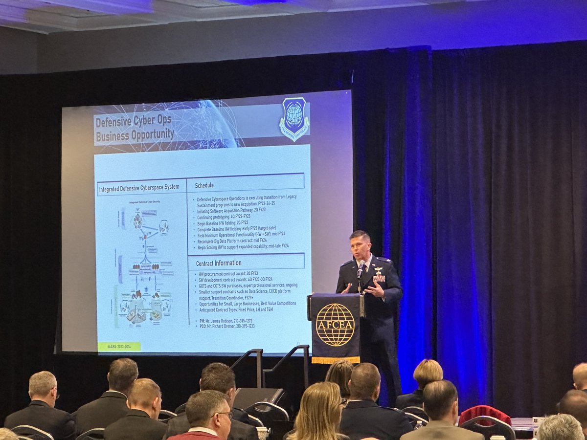 AFCEA_LEXCON's tweet photo. Thank you to Major General Anthony Genatempo, Program Executive Officer and the Senior Materiel Leaders, for the outstanding talk on PEO C3I &amp; Networks! https://t.co/jc1P8PetnR