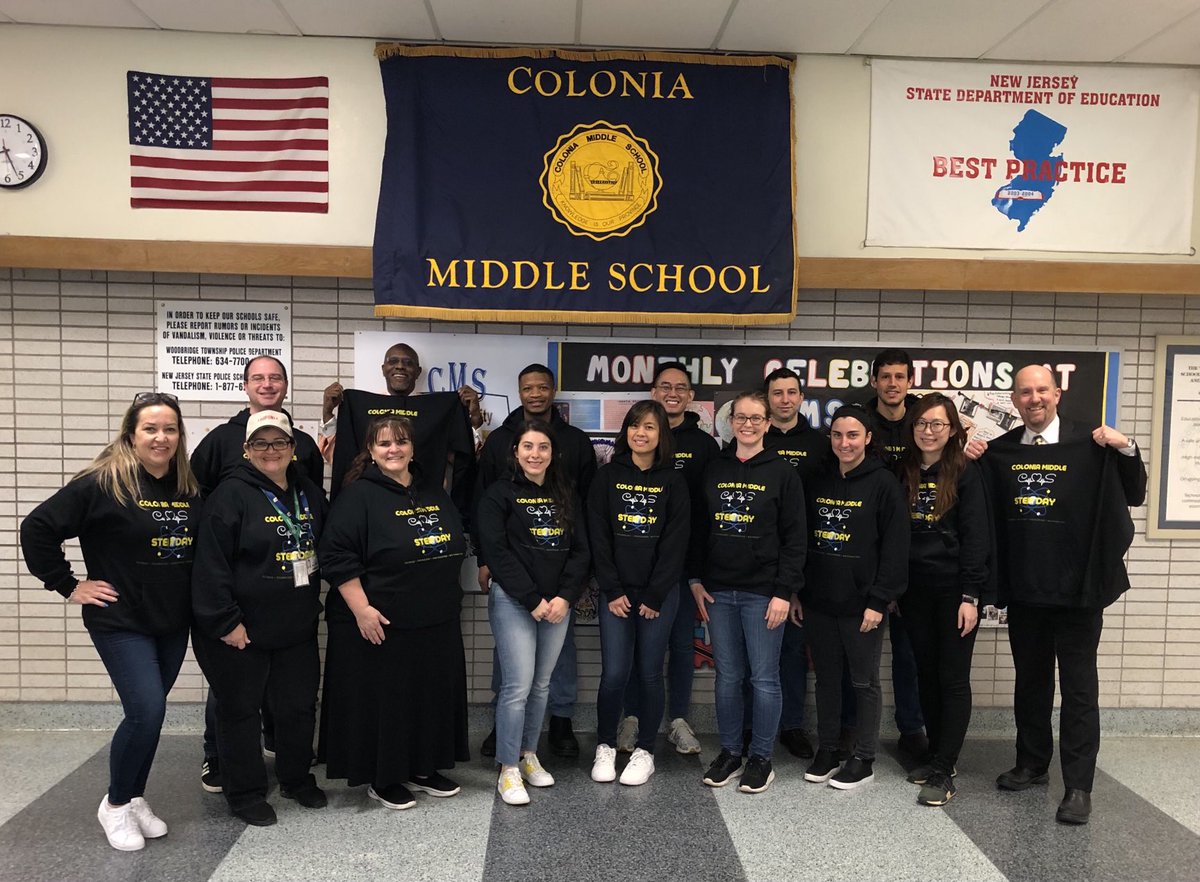 ColoniaMiddle's tweet photo. We are so excited to host CMS STEM Day! A very special thank you to the engineers from DuPont &amp; HD MicroSystems for working with our students. Our amazing PTO &amp; Mr. Shanker did an outstanding job coordinating this event.
#CMSPatriotPride #STEMCareers https://t.co/q2xGrvUpR6