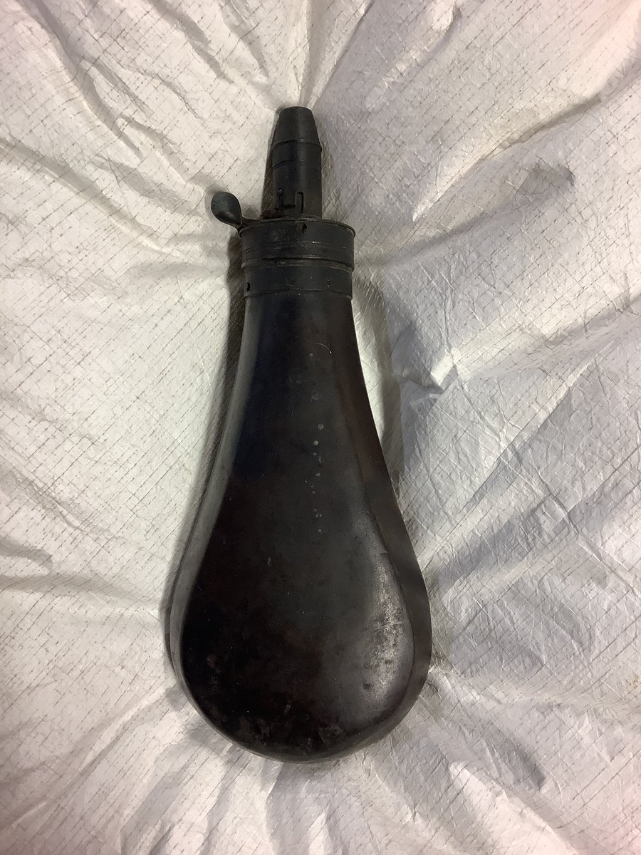 TheLibraryGHS's tweet image. For our #UnusualItem we have a 19th century gunpowder flask. Unfortunately we do not have any records of when or why it is in our archive.