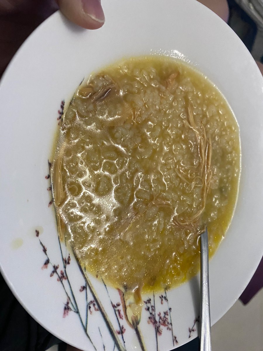 WMotivvvv's tweet photo. Healthy congee made from pure chicken stock 😋😋 #foodie #congee #cooking #homemade #healthy https://t.co/R7Y6Mmixvm