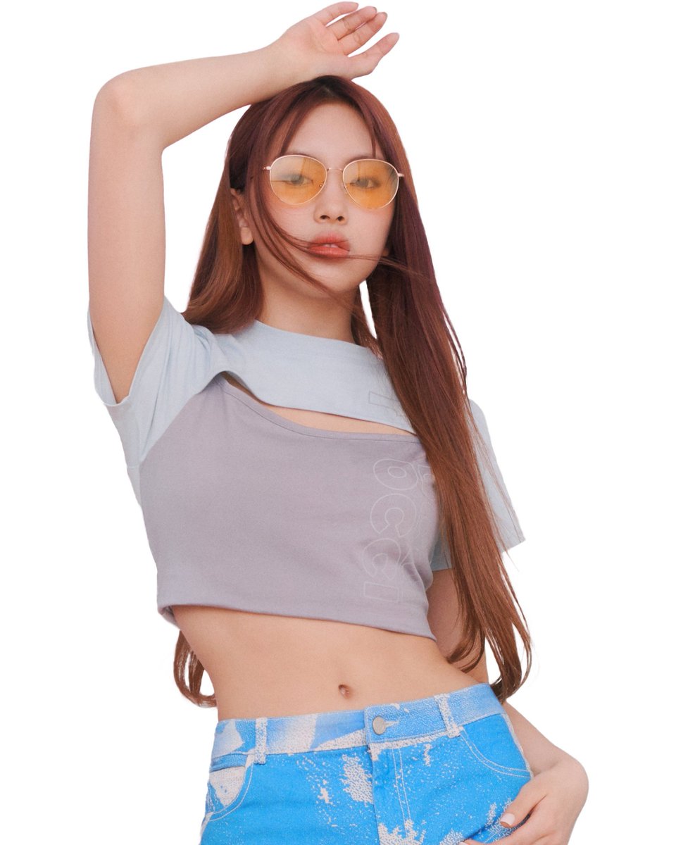 leehyeinfeed's tweet photo. #hyein x carin sunglasses https://t.co/5FSPeXn0g9