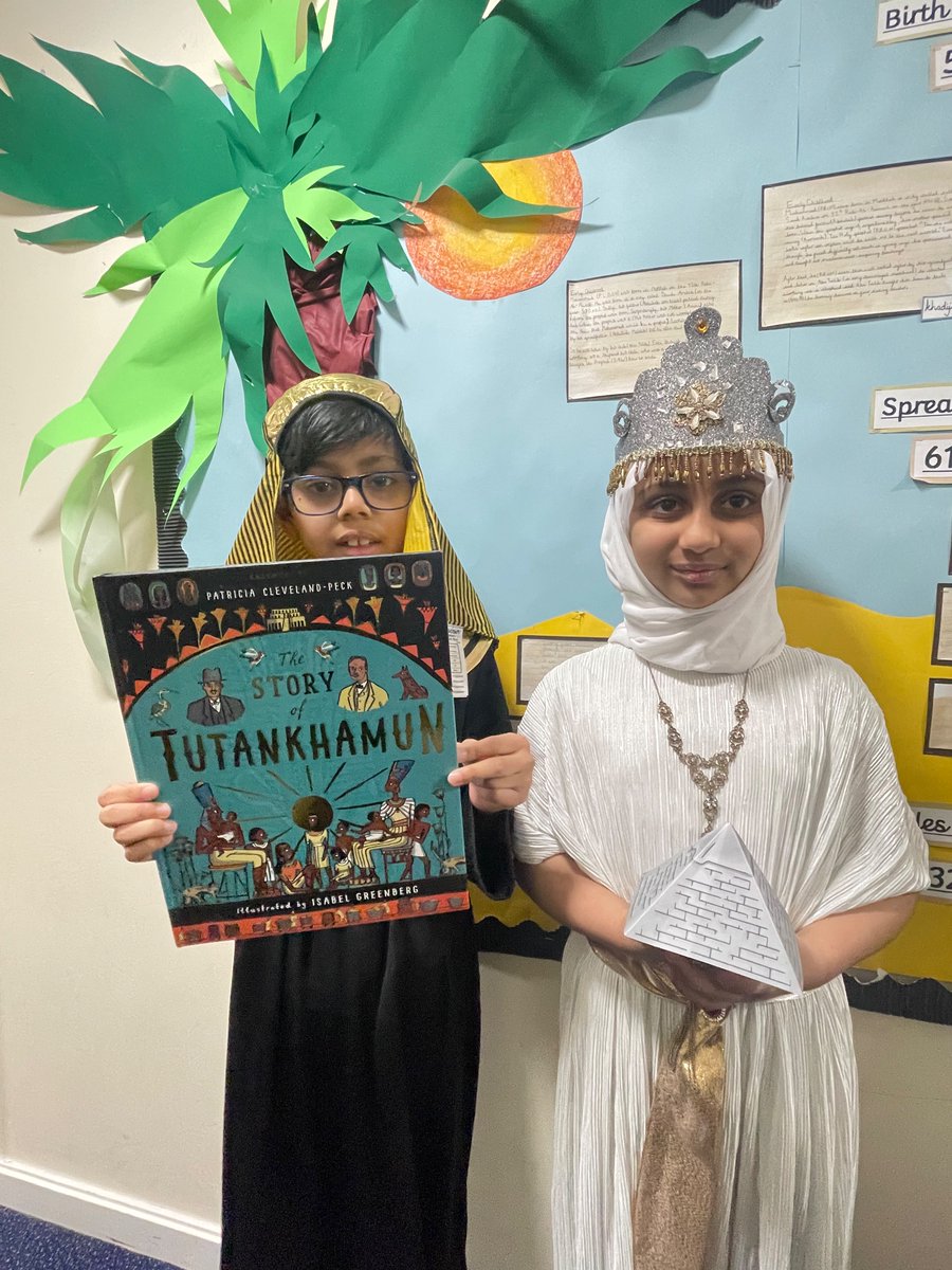 olive_bolton's tweet photo. Year 4 are all set for their #AncientEgyptians #SuperLearningDay #WeAreStar #Ambition #Respect #History #Sources #LearningHooks #Workshop #Wellbeing https://t.co/WoETapBCeD