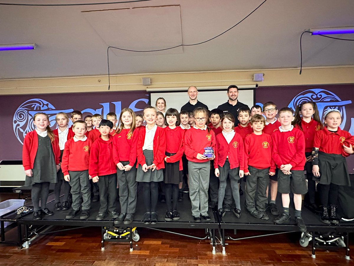 Miss_Bannister's tweet photo. Started our morning with a lovely Easter service in @LlandaffCath 🕊️✝️ And this afternoon we’ve taken part in our 2nd P-Buzz session &amp; enjoyed a talk with some special visitors from @cardiffdevils @wethinkair ⛸️🏒 @llandaffcity ❤️ https://t.co/lhDCYs6Lmm