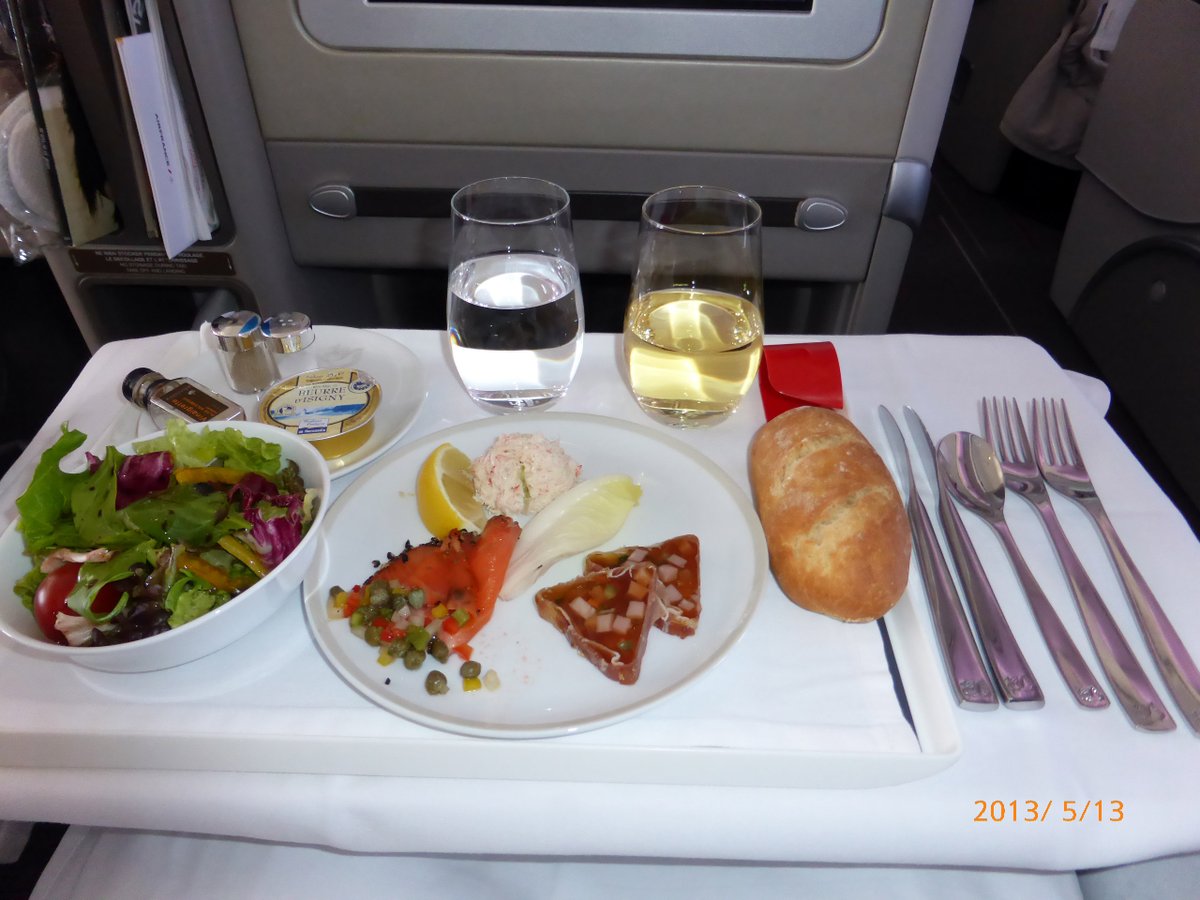 TakayukiTerai's tweet photo. 2013.5.13-18> Round trip to #ITER, #France. Outbound route #Air_France (#AF) from #Narita (#NRT) to #Paris (#CDG). #A380 #Business_Class. #inflight_meal
国際熱核融合実験炉(#ITER)のSTAC-14のために #フランス へ。往路の #エールフランス航空 #成田 発 #パリ 行 #ビジネスクラス #機内食。 https://t.co/thEKRI8DzF