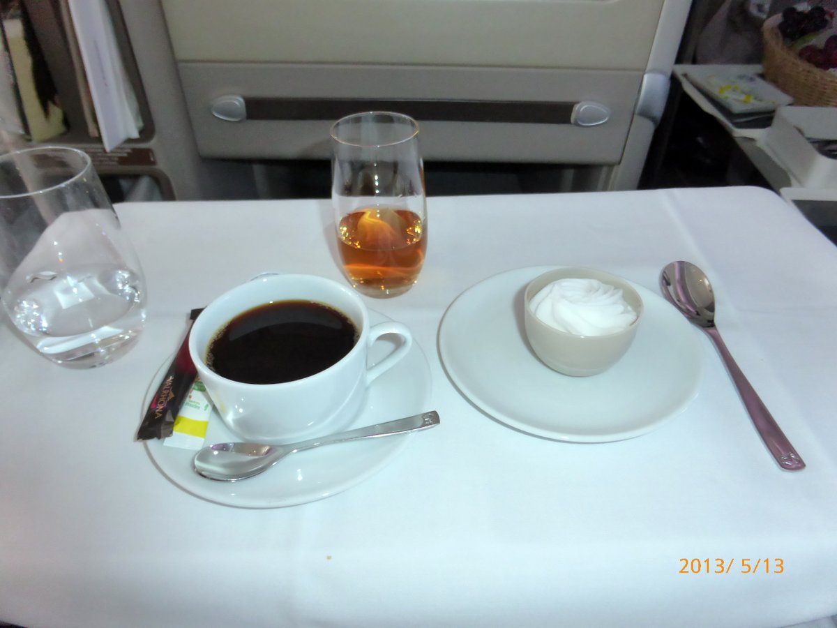 TakayukiTerai's tweet photo. 2013.5.13-18> Round trip to #ITER, #France. Outbound route #Air_France (#AF) from #Narita (#NRT) to #Paris (#CDG). #A380 #Business_Class. #inflight_meal
国際熱核融合実験炉(#ITER)のSTAC-14のために #フランス へ。往路の #エールフランス航空 #成田 発 #パリ 行 #ビジネスクラス #機内食。 https://t.co/thEKRI8DzF