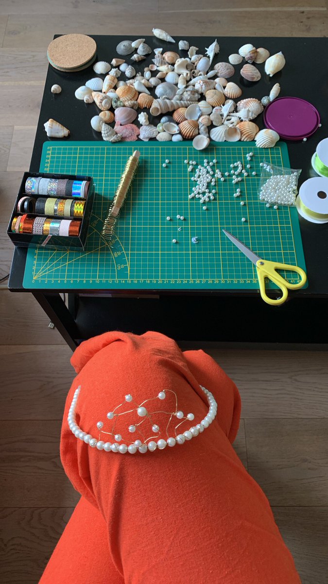 aycatech's tweet photo. Making a new #digitalwearable 💅
#wip 
#creativetechnologist https://t.co/gki1Q5sFFK