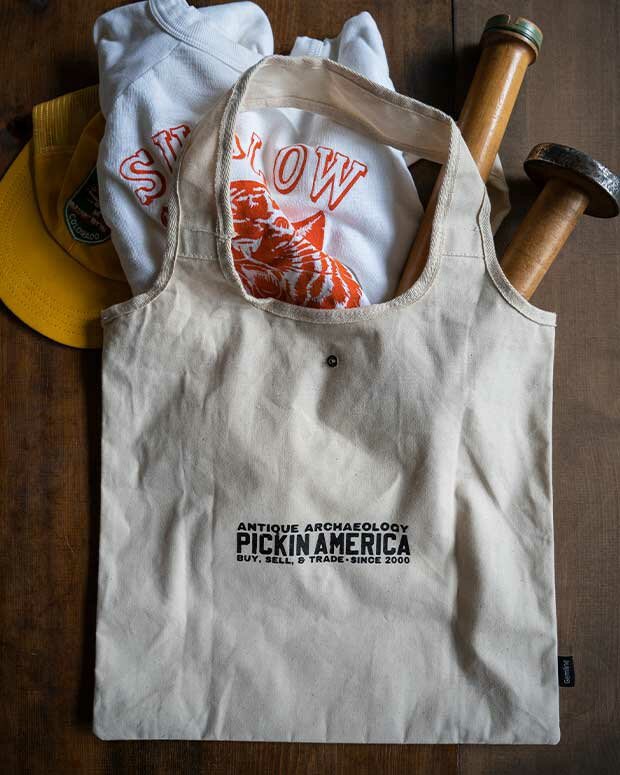 We have found THE perfect flea market tote AND it’s 20% off! ✌️❤️ This canvas tote folds up and snaps into a compact size so you can toss it in your car or purse and always have a bag handy!  🚐💨 SHOP NOW 👉 Antiquearchaeology.com #linkinbio #shopnow