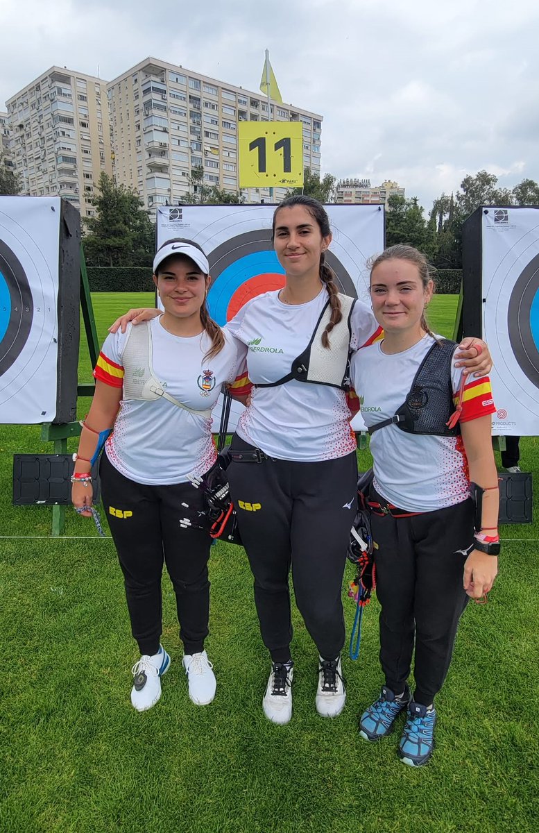 RFETA's tweet photo. #SpringArrows23
Finaliza el clasificatorio de recurvo femenino, ¡con Elia y los equipos femenino y mixto en lo más alto!
1 Elia Canales 635
4 Leyre Fernandez 621
14 Inés de Velasco 600
1 🇪🇸 RM 1855
1 🇪🇸 RX 1296
Resultados
https://t.co/cMSb2SflXb
BRAVO #TeamRFETA
#TeamEspaña https://t.co/GErX3xf4yJ