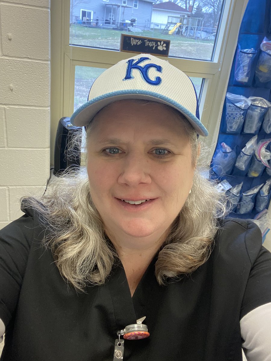 TracyGriggs5's tweet photo. Let’s Go Royals- Hat Day @ClardyElemNKC #BringOutTheBlue #contest https://t.co/syaHwwB25u