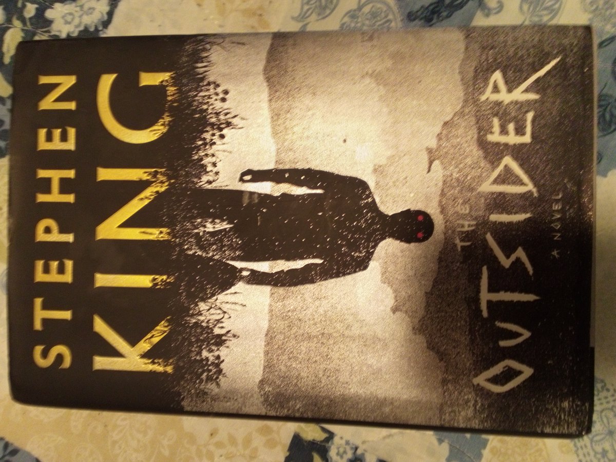 I finished the Green Mile for the second time, and gave it 5 stars long ago. Now to The Outsider for the first time. #WritingCommunity