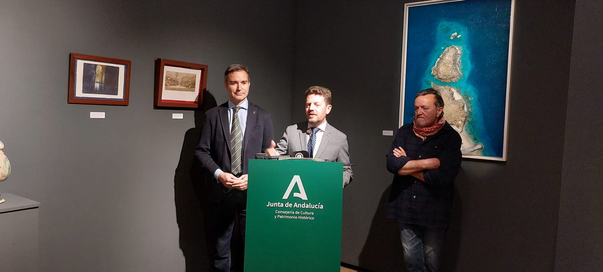 AlmeriaJunta's tweet photo. 🤎@AlmeriaJunta celebra los Días Europeos de la Artesanía ⚱️
Jornadas en las que disfrutar de talleres y actividades, así como de objetos de gran valor.
Los delegados @AmosGhueso y @JoseAngelVelez5 han destacado la importancia de la artesanía y de mantener oficios tradicionales🏺 https://t.co/O4uk0zwZhL