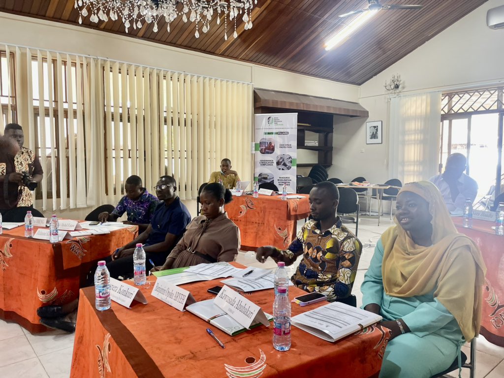 PlacementsGH's tweet photo. Placements Ghana is leading Resource Mobilization and Financial Resilience as part of the CSR-Hub for West Africa capacity building. 

#CSRHub #PlacementsGhana https://t.co/FBSDFubrrY