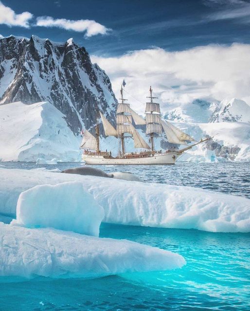 333too3's tweet photo. Cool Sailing.... https://t.co/EwTE65DKZ3