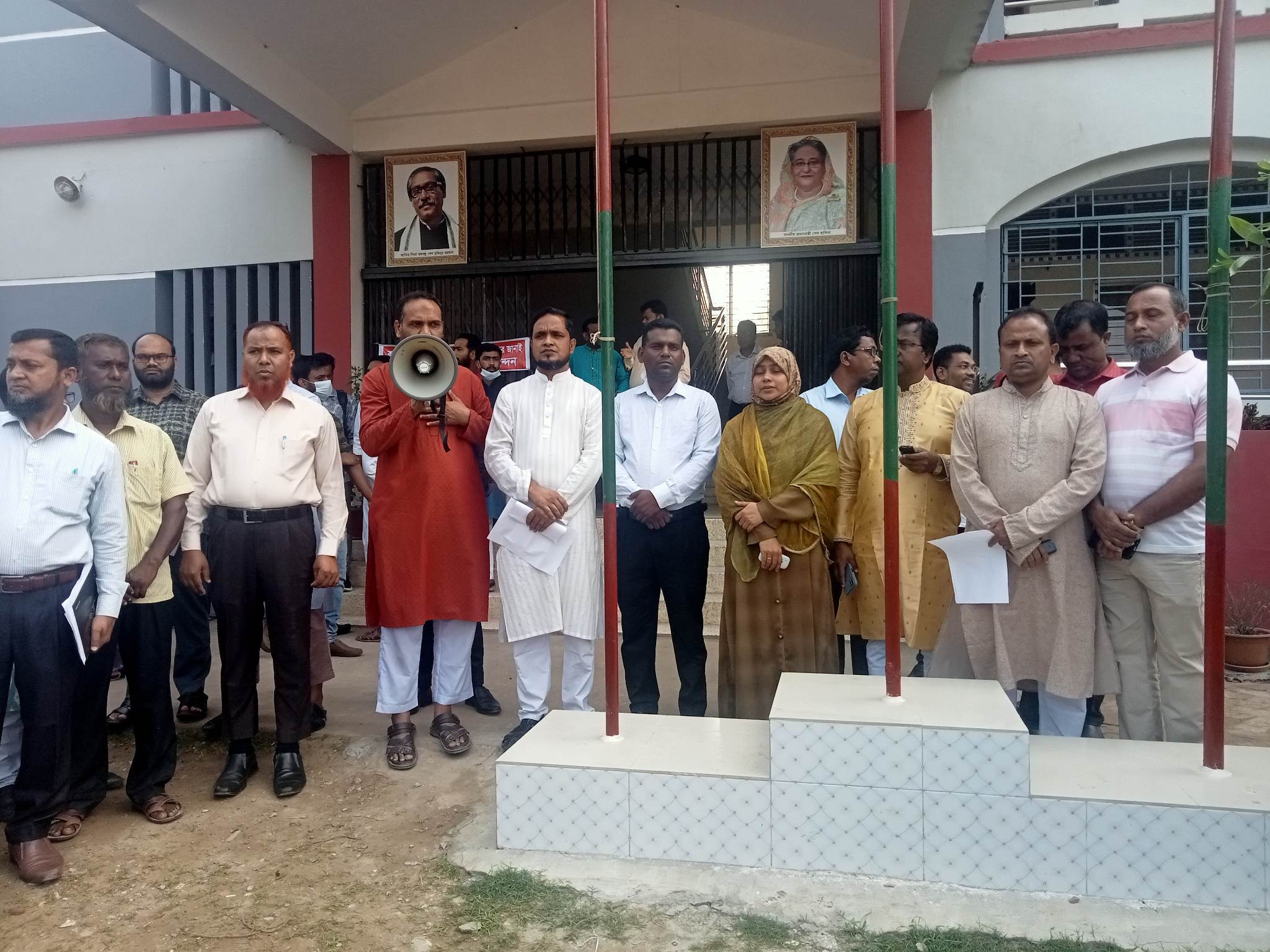 কিন্ডার গার্ডেন স্কুলের শিক্ষক শিক্ষিকাদের নতুন কারিকুলাম প্রশিক্ষণ অনুষ্ঠিত