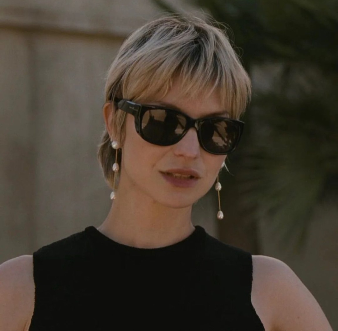 HER. SHE. #Succession