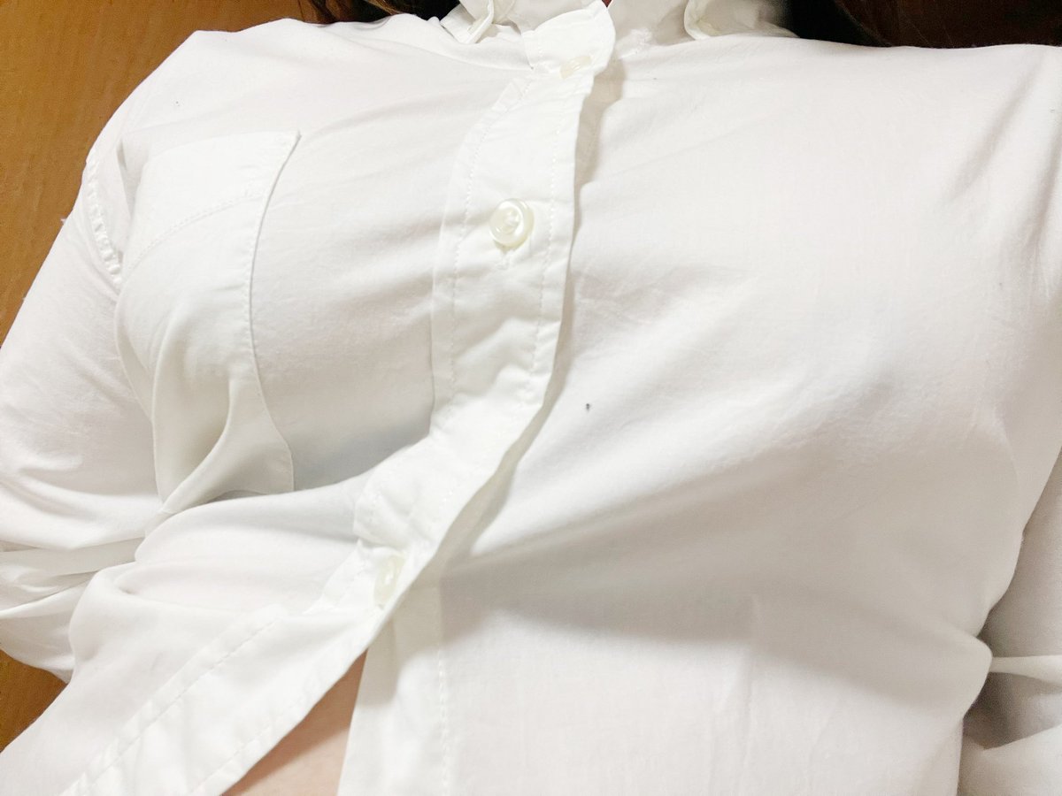 n81377293's tweet photo. 薄く見えるだけ🤣

#裏アカ女子
 #裏垢女子
 #裏アカ
 #裏垢
 #Yシ���ツ
 #人妻
 #おっぱい
 #乳輪
 #乳首
 #乳揺れ
 #ポロリ
 #おまんこ
 #肉穴
 #変態
 #露出好き女子 
 #のーぶら
 #ノーブラ
 #セックス大好き
 #射精動画DMかもん https://t.co/BeWRHMocZN