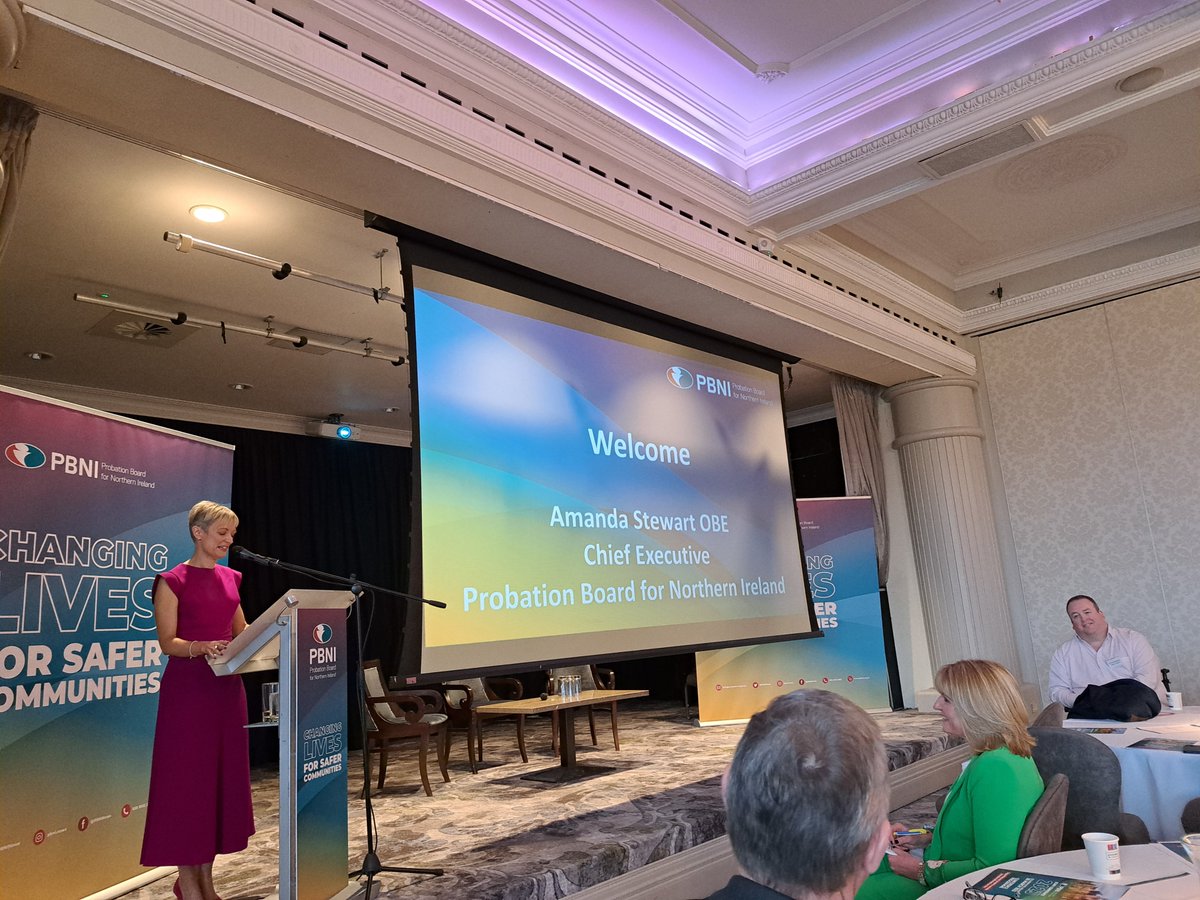 janehmul's tweet image. The @PBNI staff conference on &quot;Supporting our people to provide a trauma informed service&quot; has begun w an inspiring welcome from Amanda Stewart, OBE. Keynote Helen McKenzie from @safeguardingni commends @wendyruns #pairofaces graphic as the best single slide on #ACEs &amp;amp; #trauma.