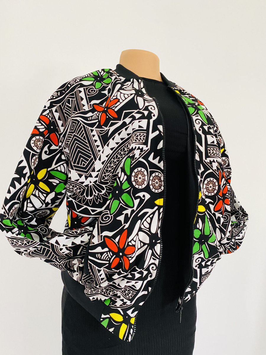 Ediye19's tweet photo. Experience luxury with our Unisex Bumper Jacket. Made from top-notch Ankara fabric, it's the perfect blend of color and sophistication.
#chicbybeo https://t.co/C6XcAmNNsW