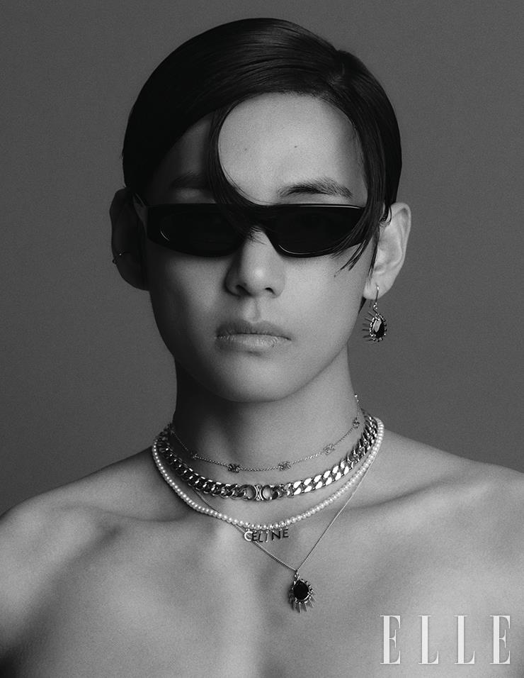 BTSItalia_twt2's tweet photo. 📷| #V x ELLE Korea ✨️ (3/7)
#ELLExV @BTS_twt
🔗 https://t.co/E4tgN2RfYQ https://t.co/VkJpLjzhjn