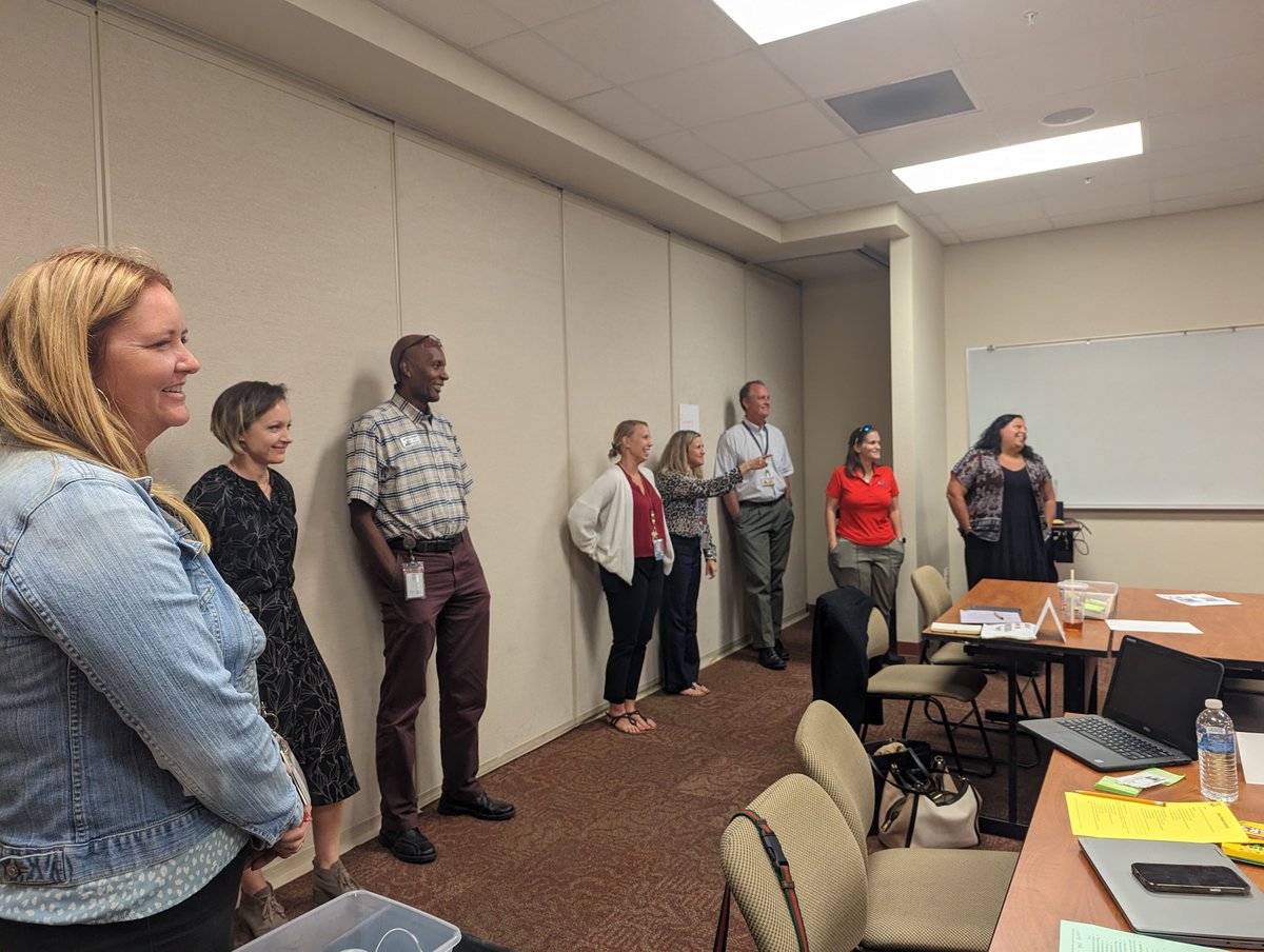 LeadershipSdlc's tweet photo. ๐ฅWhat an inspiring session last night with Deans & LEAD Aspiring Leaders! We explored the importance of power, fun, belonging, & freedom in creating a student-centered learning environment. ๐ #LEEDRWORKSHOP #LEAD #Deans #BasicNeeds #APbench @LeeSchools https://t.co/PdkxYbq1nd