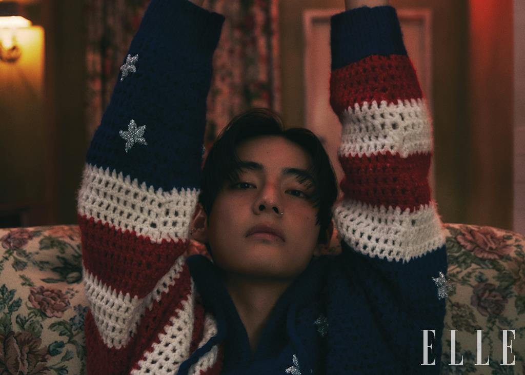 BTSItalia_twt2's tweet photo. 📷| #V x ELLE Korea ✨️ (4/7)
#ELLExV @BTS_twt
🔗 https://t.co/E4tgN2RfYQ https://t.co/5RlNCGlB5B
