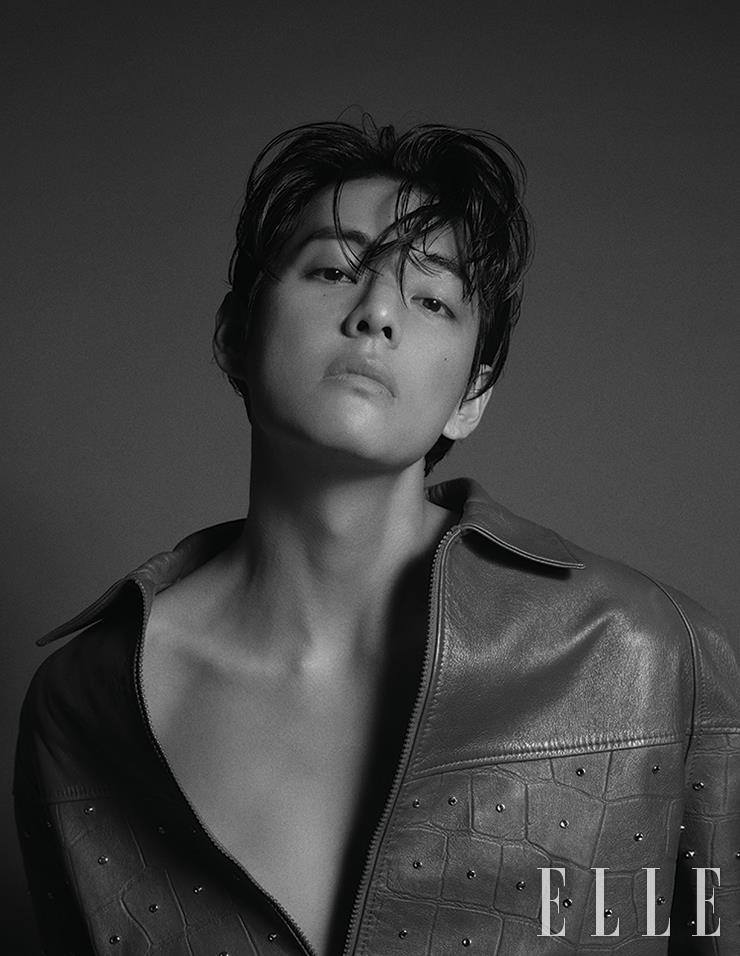 BTSItalia_twt2's tweet photo. 📷| #V x ELLE Korea ✨️ (6/7)
#ELLExV @BTS_twt
🔗 https://t.co/E4tgN2RfYQ https://t.co/uicKfZHdEz