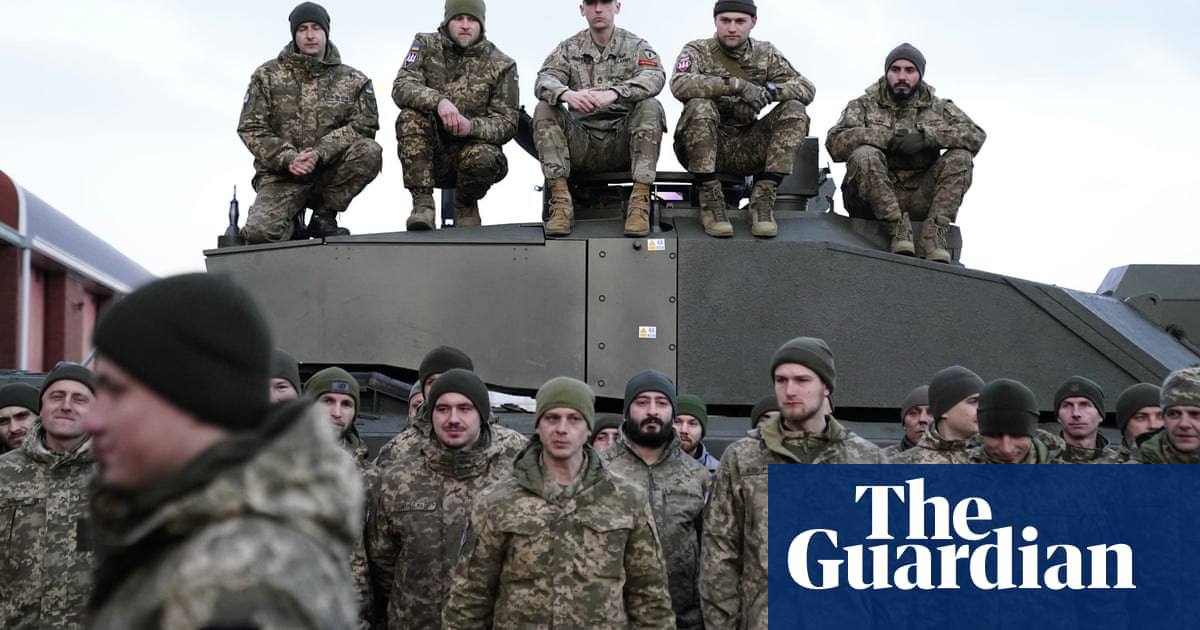 Les tankistes ukrainiens formés au Royaume-Uni ne veulent pas rentrer chez eux Le secrétaire britannique à la Défense, Ben Wallace, a déclaré: 'Les militaires ukrainiens qui étaient dans le pays pour s'entraîner au fonctionnement des chars Challenger 2 ont terminé leur formation