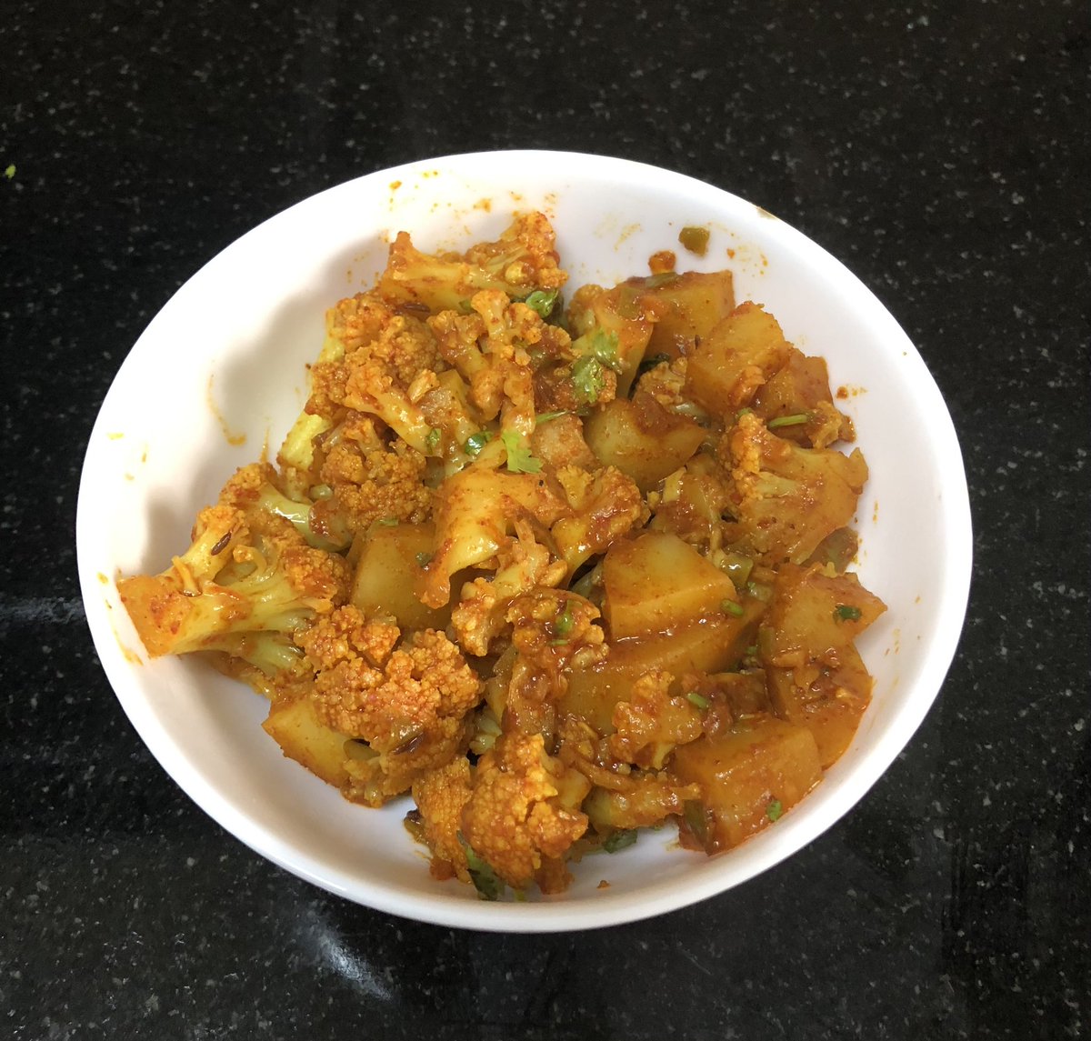 Easy Peasy Aloo Gobi 😍😍😍
A @ranveerbrar Recipe 
#vegetarian #cooking #food #GharKaKhana #homecooking