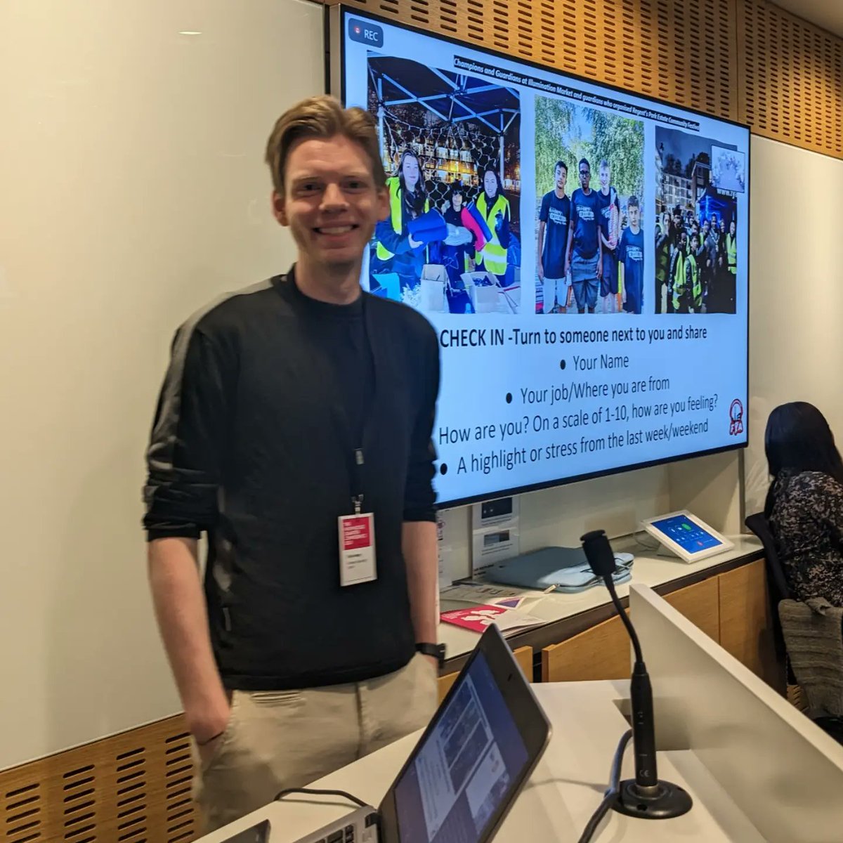 ComChampsCamden's tweet photo. This is Tyler, one of our 1st champions still going strong two years later! He &amp; Ellie gave a workshop presentation at the #knowledgequarter conference yesterday. Tyler lives locally&amp; now works for @SomersTownBL!  #community #camden #together #communityled https://t.co/3WypgpQOgA