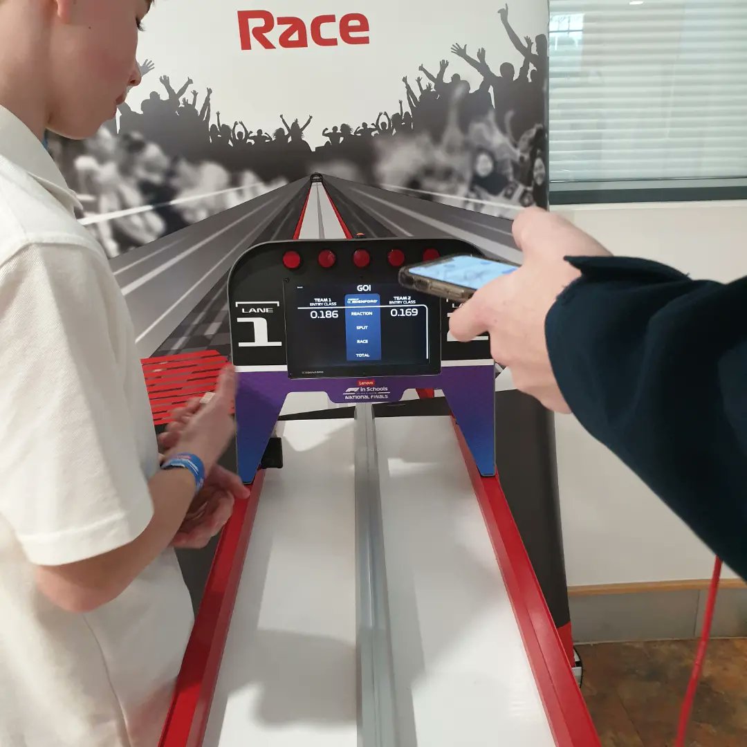 Testing our reaction times before our races #F1SUKRF23 #SUTC
@f1inschoolsUK @DenfordHQ