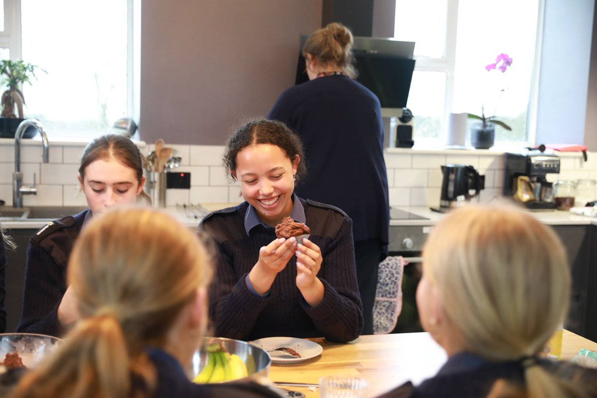 PangbourneColl's tweet photo. Our College Wellbeing Day returned for the end of term! ๐ง ๐
The day included a range of specialist talks, as well as workshops to enhance mental health and wellbeing.
Find out what exciting talks and workshops were on offer here: https://t.co/RyM738FiDC #PangCollFlagValues https://t.co/NV29untodb