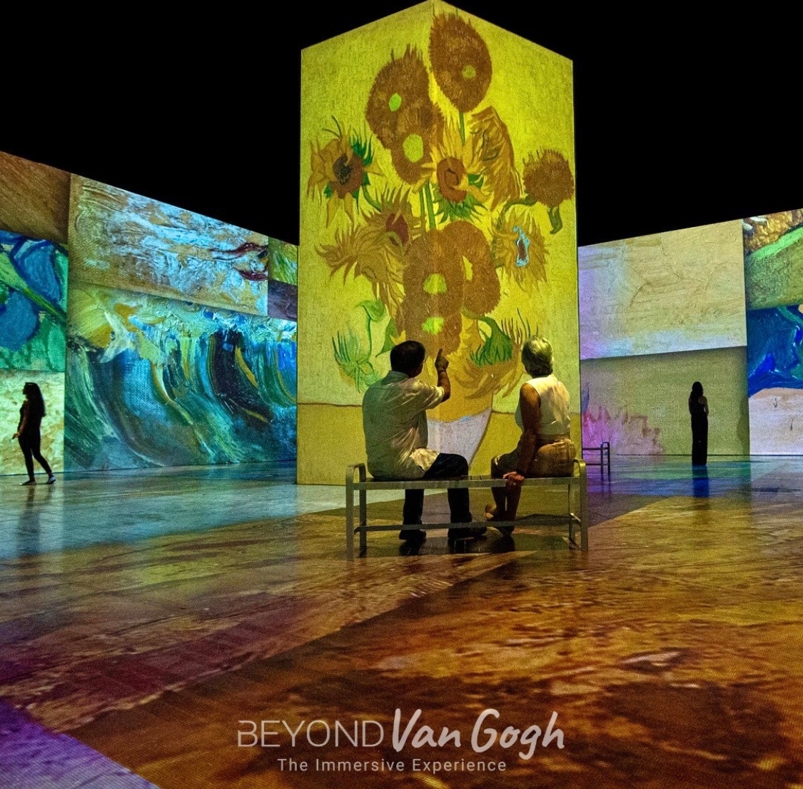 Did you know #vangoghlongisland has yoga classes? 🧘 center yourself around the immersive experience this weekend and throughout the month of April! 

Join the #BeyondYoga session hosted by #samudrayogagc this Saturday, 4/1 - limited tickets available!

showclix.com/event/beyond-v…