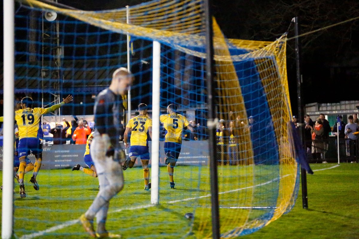 stalbanscityfc's tweet photo. 💥 One last time under the lights

👉 Get down to the park for our final Tuesday night clash 

🆚 Havant &amp; Waterlooville
⏰ 7.45pm

🎟️ https://t.co/6XmtvYraYK

#SACFC 😇 https://t.co/Dqw8l8D4i3